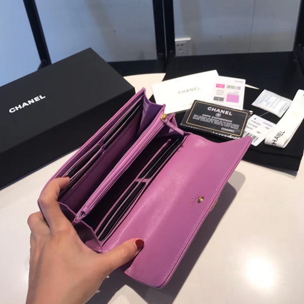 シャネル財布着用イメージ